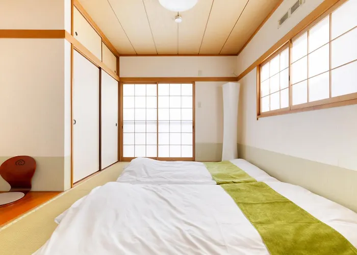 Umeda 15 Min, Airport 40 Min, Usj 30 Min, Quiet Residential Neighborhood 5Ldk Japanese Style House For Groups And Families
