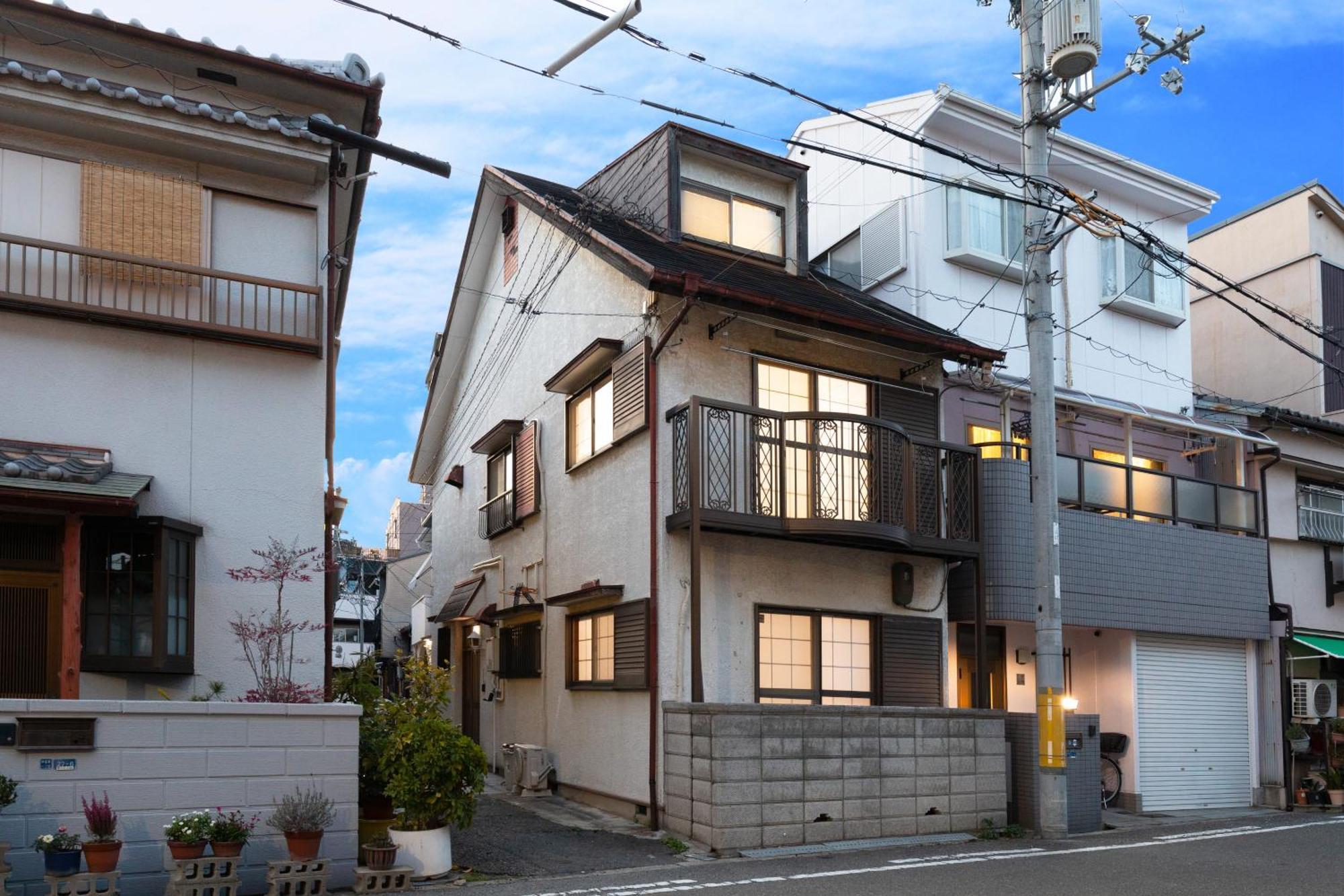 Umeda 15 Min, Airport 40 Min, Usj 30 Min, Quiet Residential Neighborhood 5ldk Japanese Style House For Groups And Families Osaka